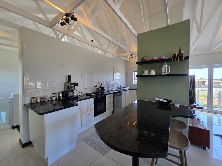 2 Bedroom Property for Sale in Wavecrest Eastern Cape